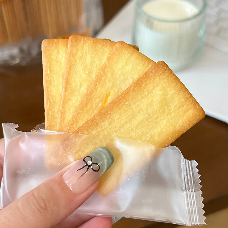 Brioscaí Cáis